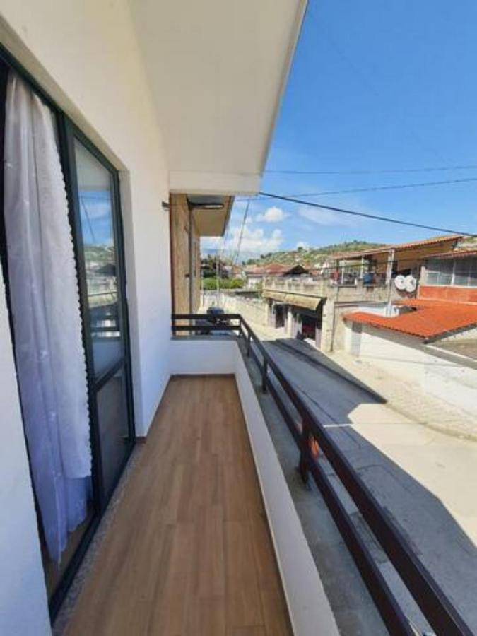 Vila 32 Berat Buitenkant foto